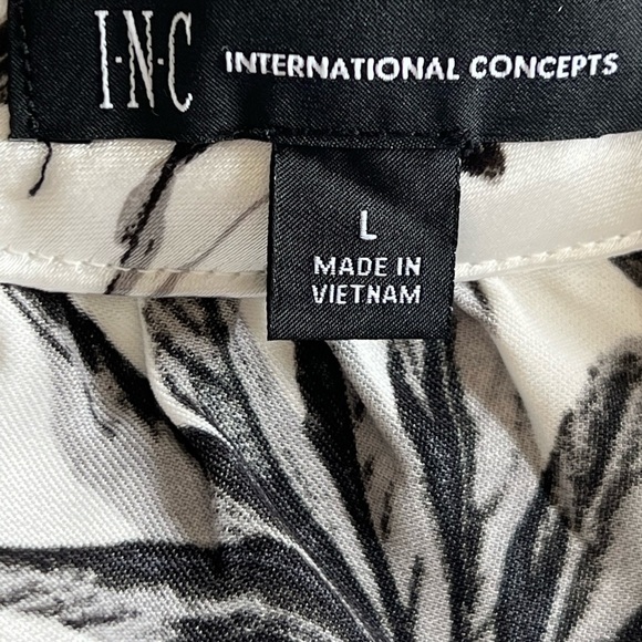 INC INTERNATIONAL CONCEPTS BLOUSE BLACK/WHITE TROPICAL FLOWY LARGE - Picture 6 of 10